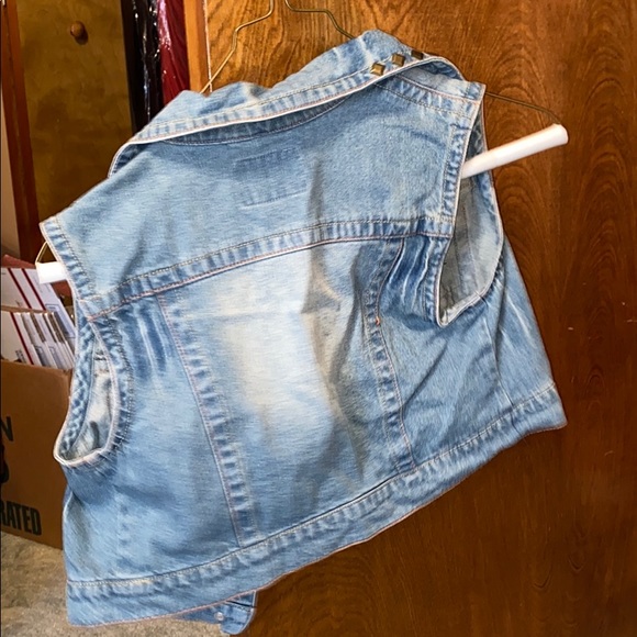Jean vest/jacket - Picture 2 of 4